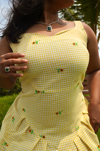 Buttercup Hourglass Dress