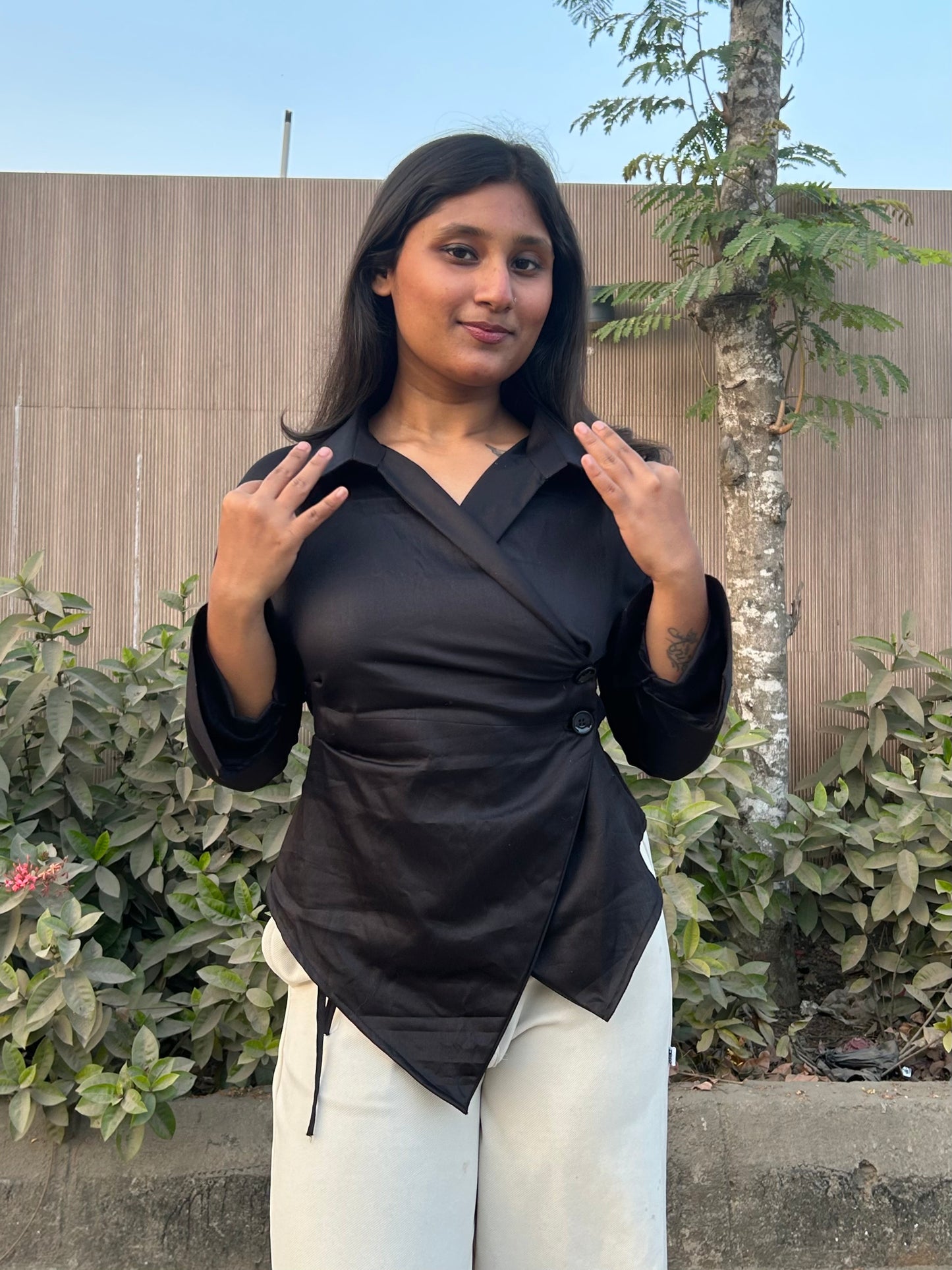 Hae-rin Blazer Shirt In Black