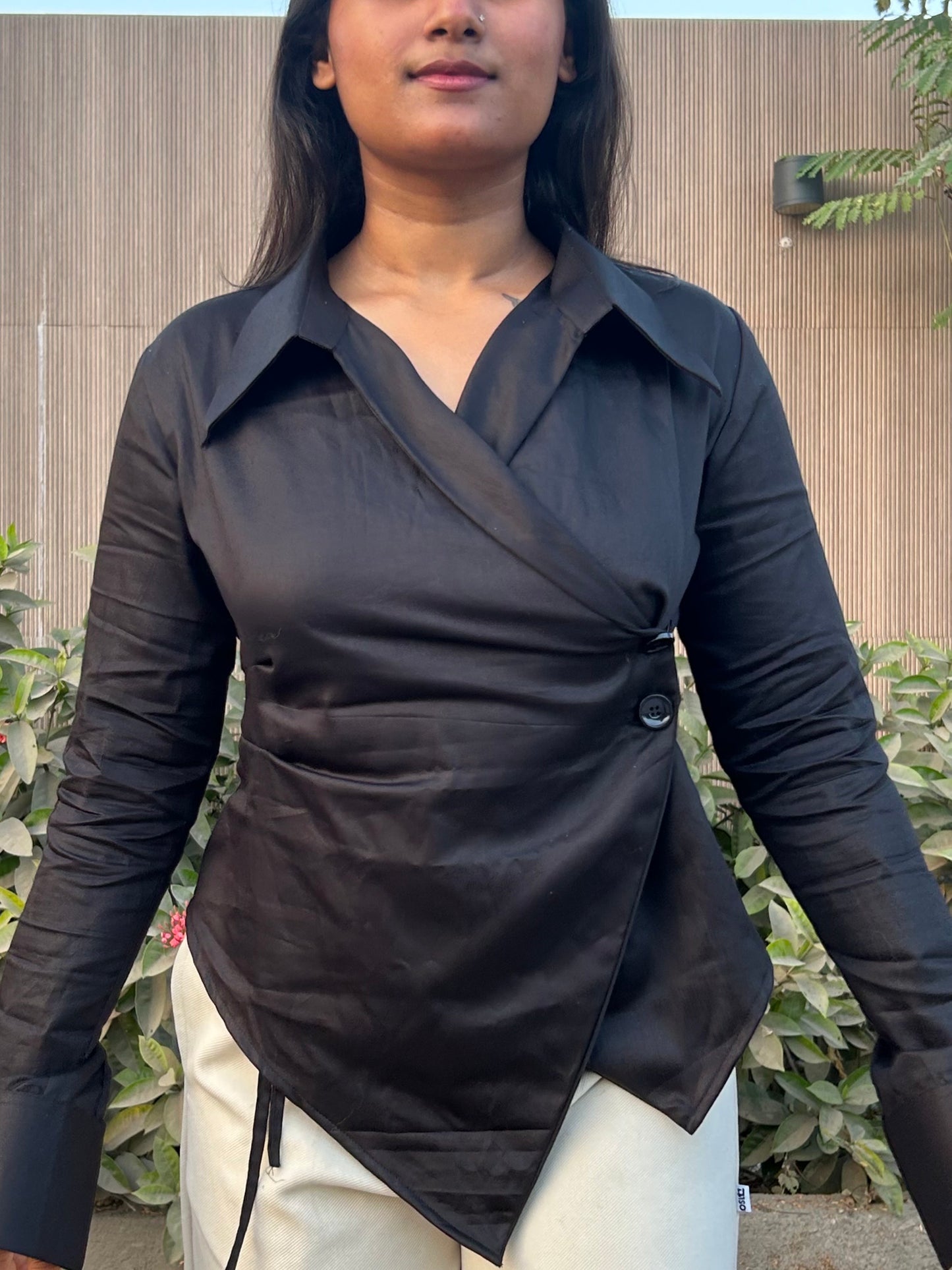 Hae-rin Blazer Shirt In Black