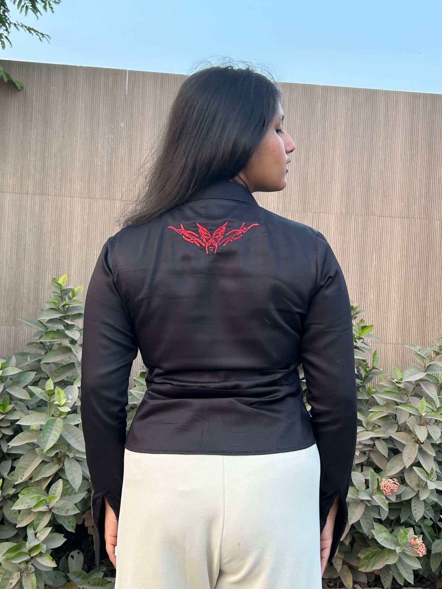 Hae-rin Blazer Shirt In Black